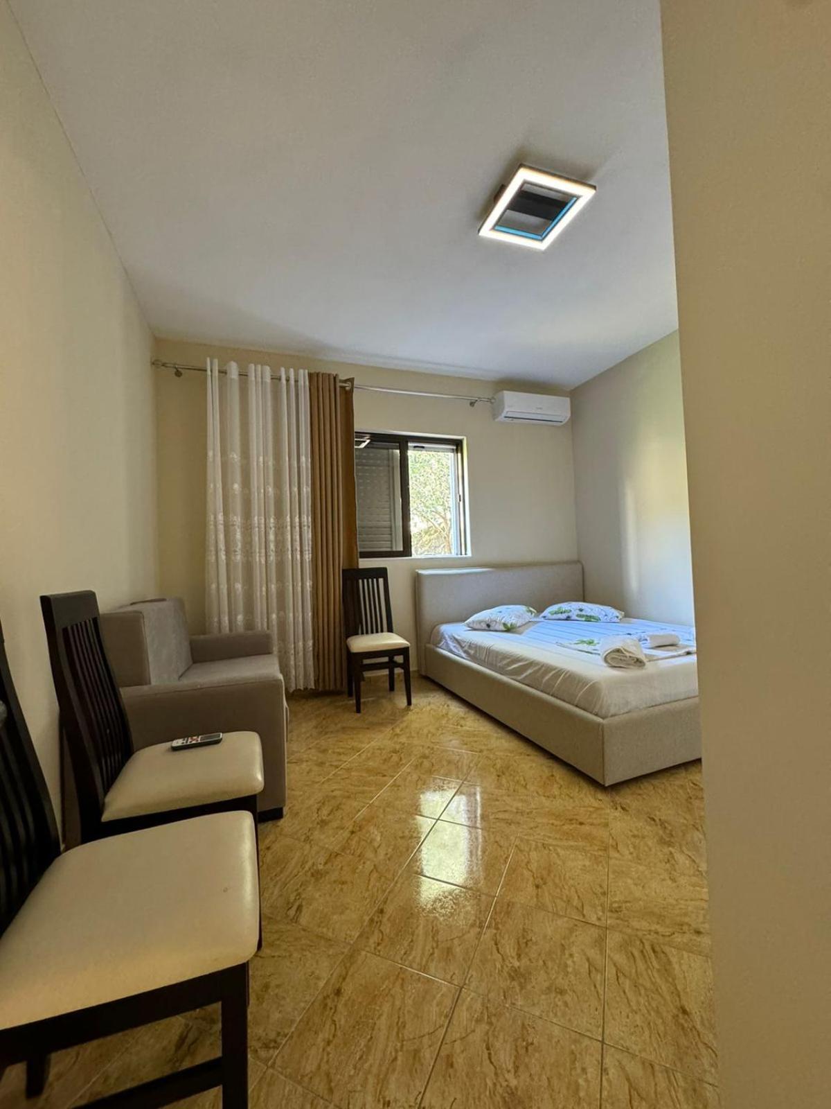Miri Apartments Sarandë Exterior foto