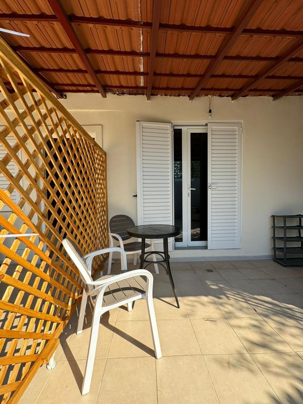 Miri Apartments Sarandë Exterior foto